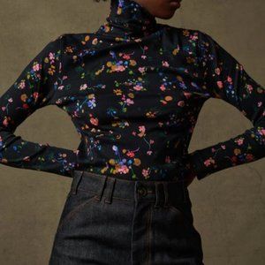 Enchanting SOEUR turtleneck